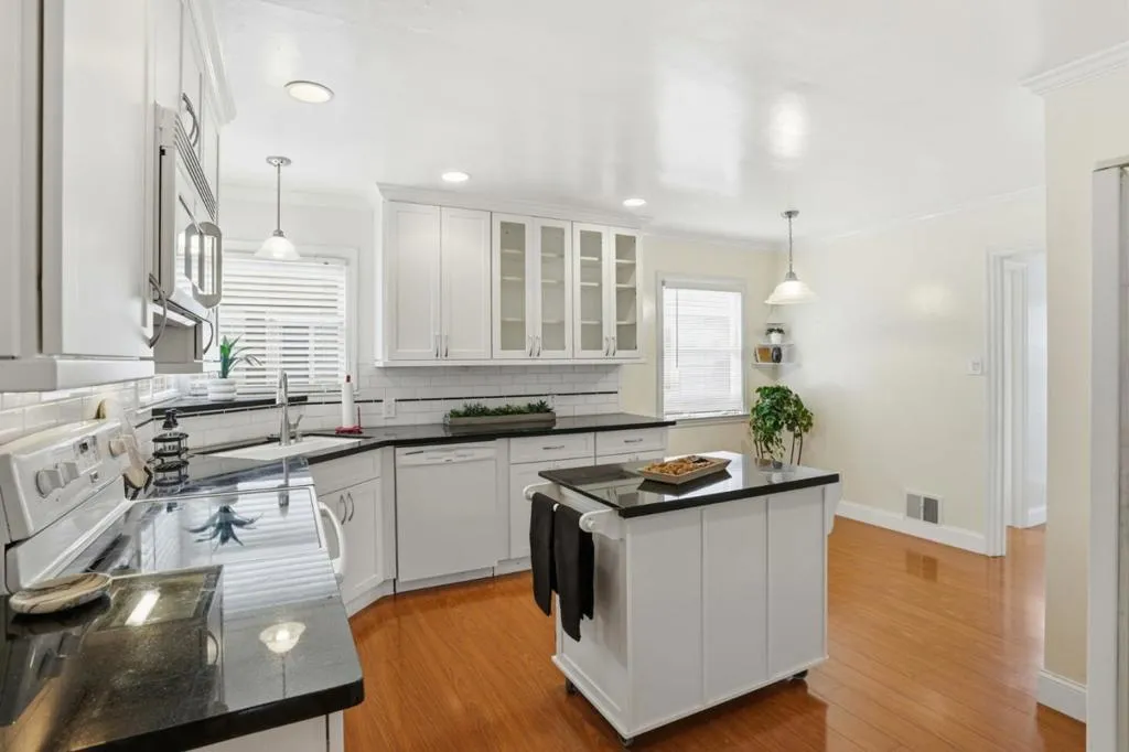 680 N Winchester Boulevard, Santa Clara, California 95050 home-pic-7